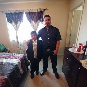 Meet your Posher, Efrain